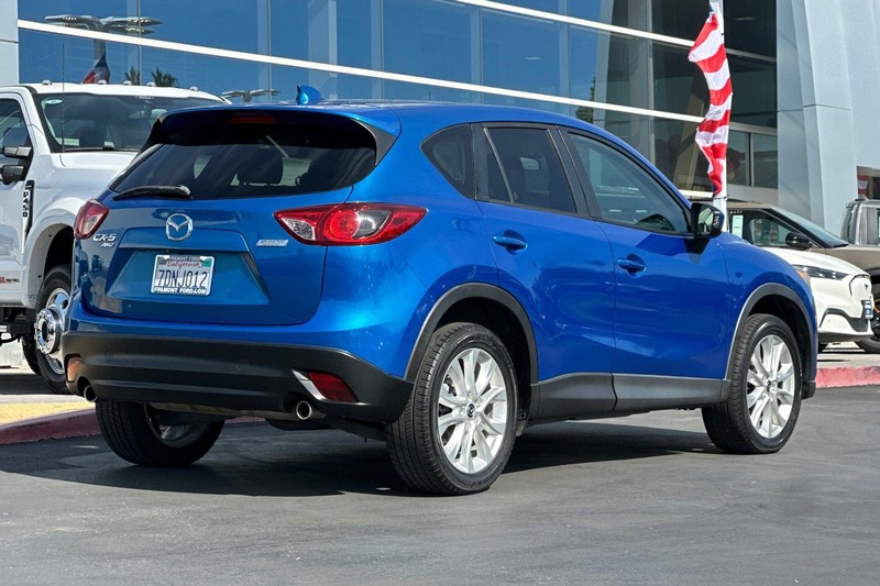 Mazda CX-5 Vehicle Full-screen Gallery Image 03