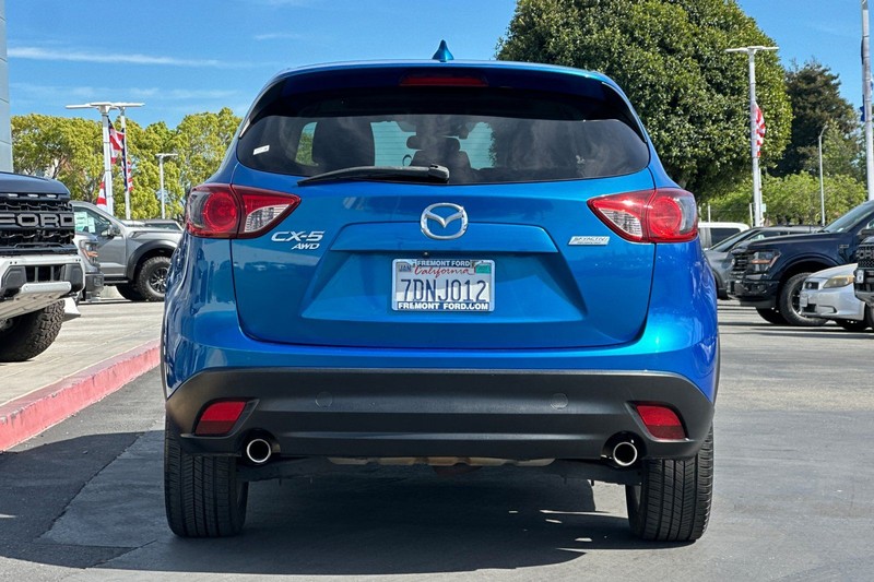 Mazda CX-5 Vehicle Full-screen Gallery Image 04