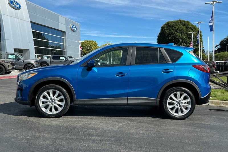 Mazda CX-5 Vehicle Full-screen Gallery Image 06