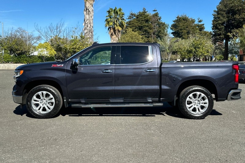 Chevrolet Silverado 1500 Vehicle Full-screen Gallery Image 04