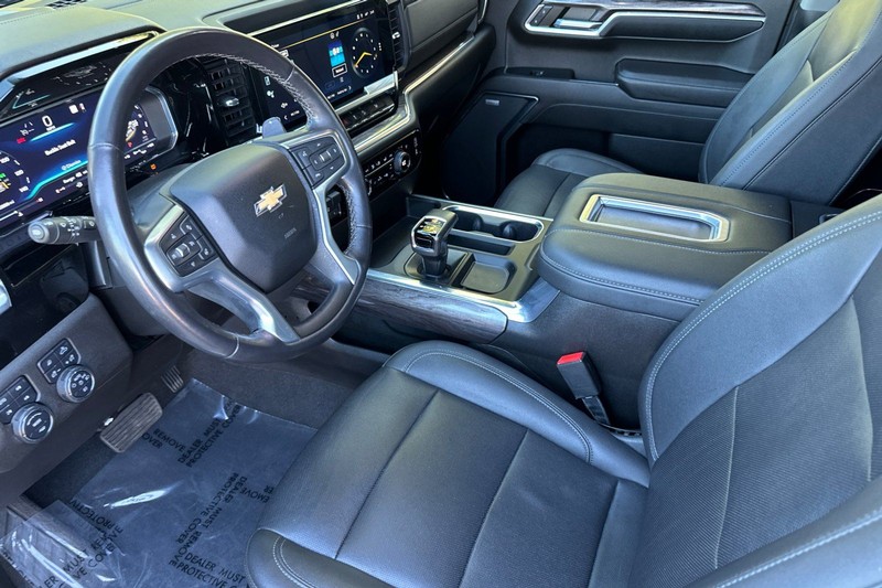 Chevrolet Silverado 1500 Vehicle Full-screen Gallery Image 06