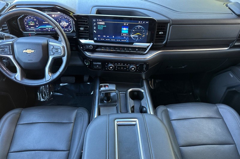 Chevrolet Silverado 1500 Vehicle Full-screen Gallery Image 11