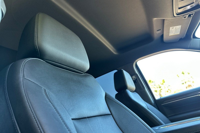 Chevrolet Silverado 1500 Vehicle Full-screen Gallery Image 15