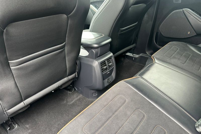 Ford Mustang Mach-E Vehicle Full-screen Gallery Image 13