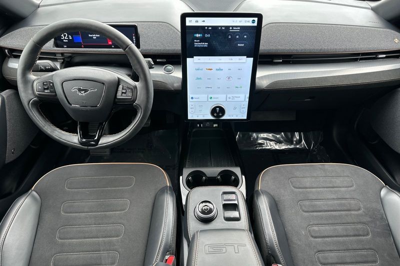 Ford Mustang Mach-E Vehicle Full-screen Gallery Image 14