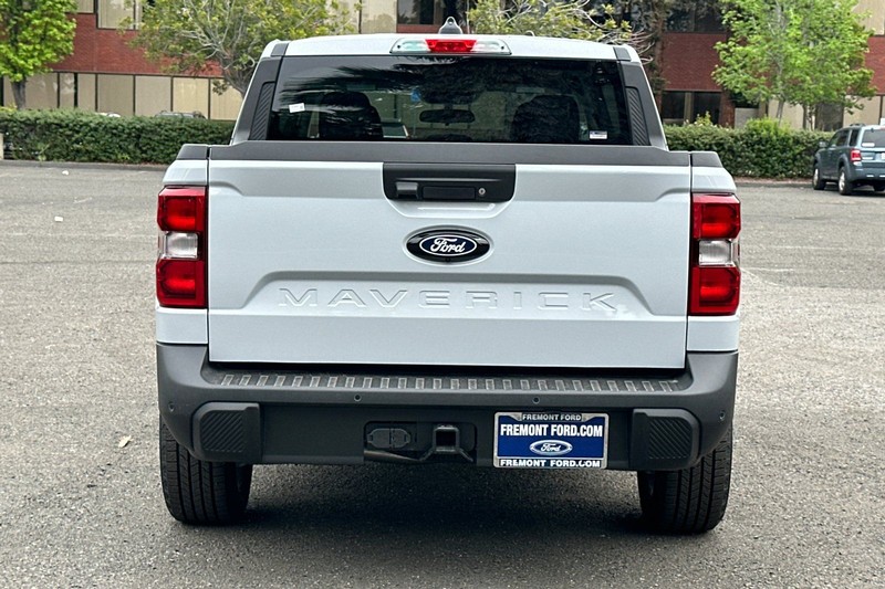 Ford Maverick Vehicle Full-screen Gallery Image 04