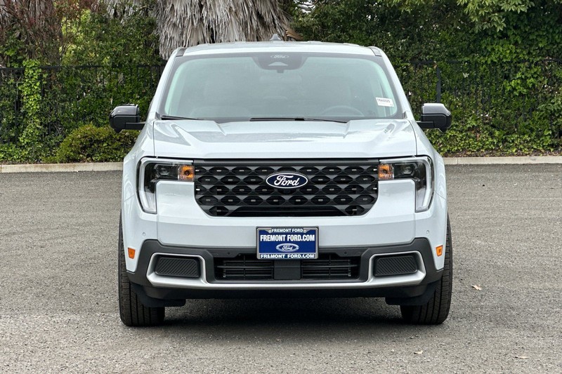 Ford Maverick Vehicle Full-screen Gallery Image 08