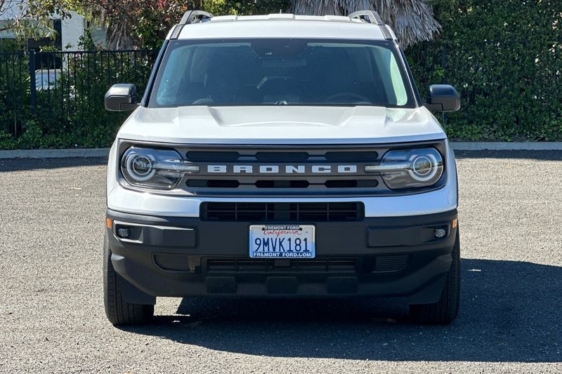Ford Bronco Sport Vehicle Full-screen Gallery Image 03