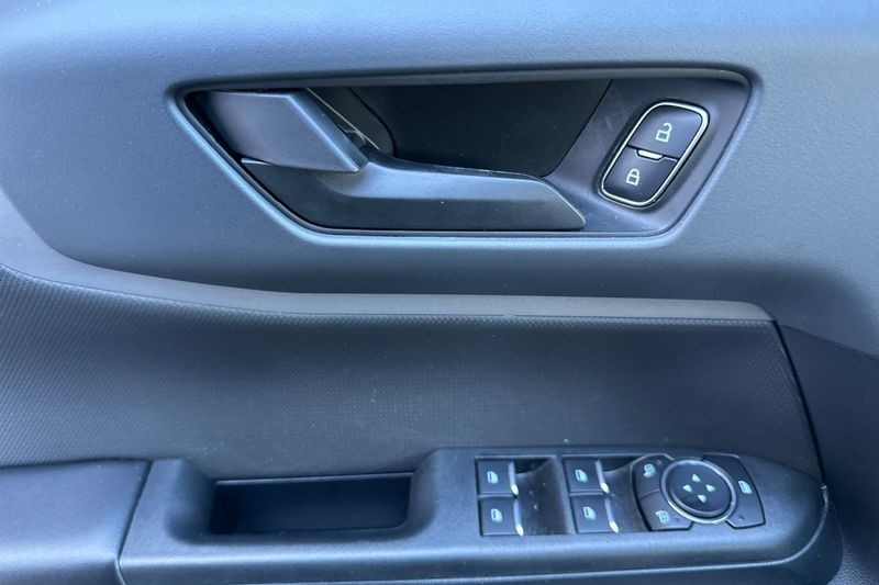 Ford Bronco Sport Vehicle Full-screen Gallery Image 05