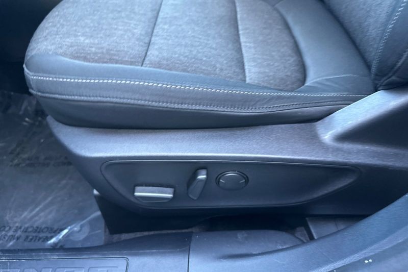 Ford Bronco Sport Vehicle Full-screen Gallery Image 07