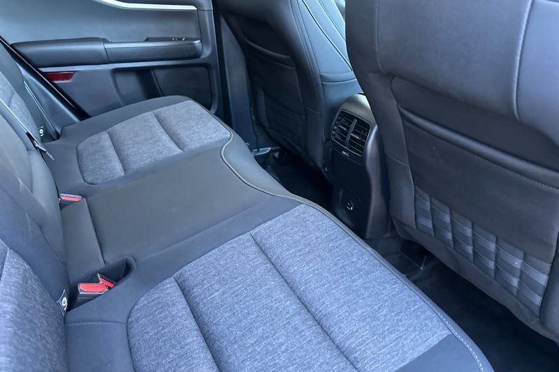 Ford Bronco Sport Vehicle Full-screen Gallery Image 12