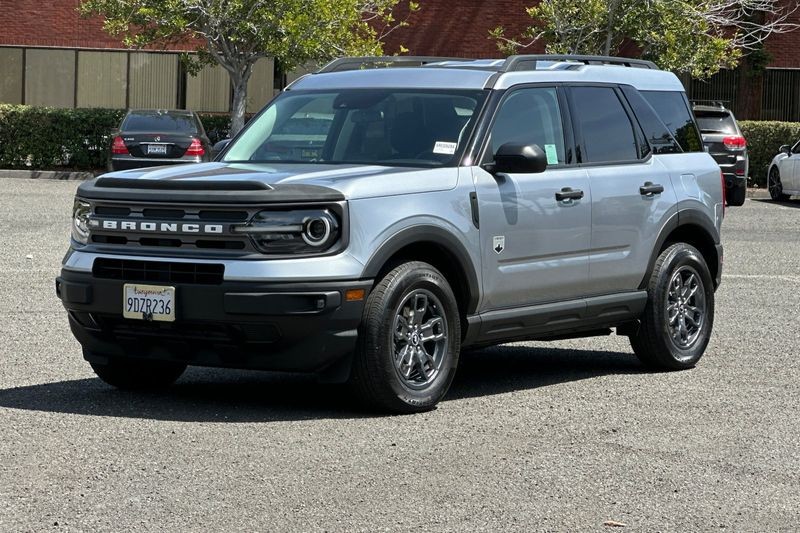 Ford Bronco Sport Vehicle Full-screen Gallery Image 08