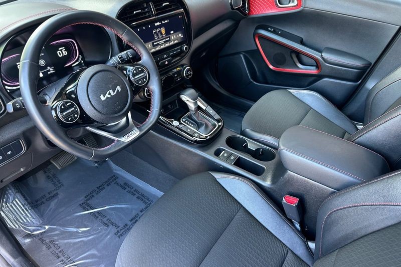 Kia Soul Vehicle Full-screen Gallery Image 09