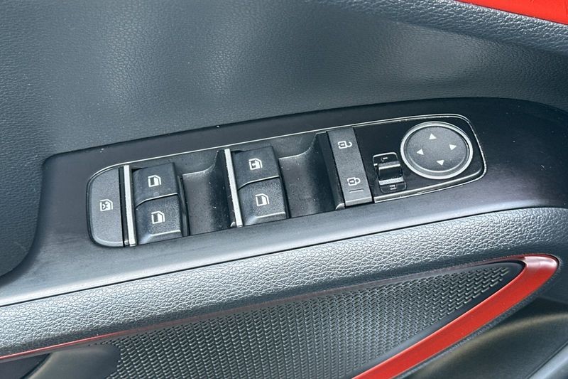 Kia Soul Vehicle Full-screen Gallery Image 11