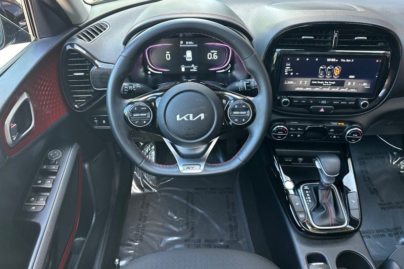 Kia Soul Vehicle Full-screen Gallery Image 15