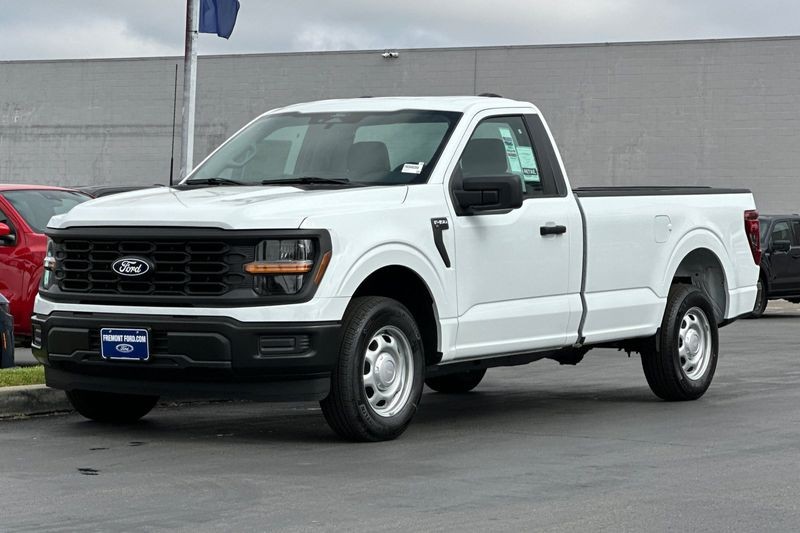 Ford F-150 Vehicle Full-screen Gallery Image 07