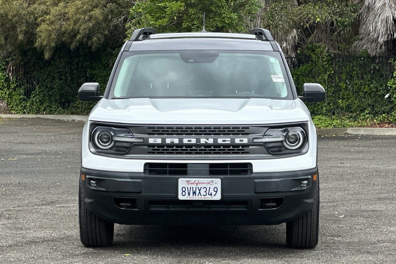 Ford Bronco Sport Vehicle Full-screen Gallery Image 08