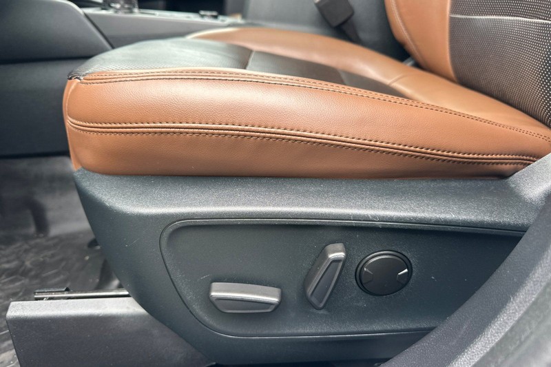 Ford Bronco Sport Vehicle Full-screen Gallery Image 12