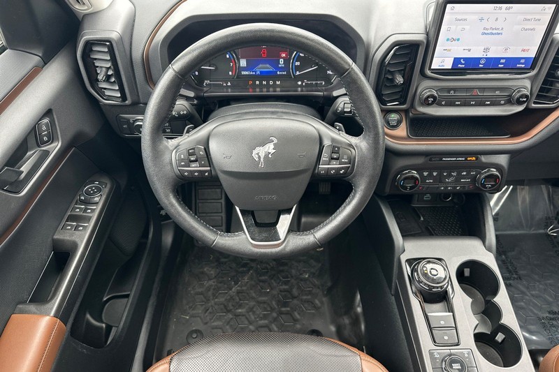 Ford Bronco Sport Vehicle Full-screen Gallery Image 15