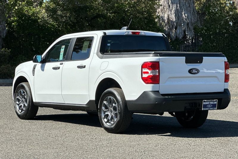 Ford Maverick Vehicle Full-screen Gallery Image 05