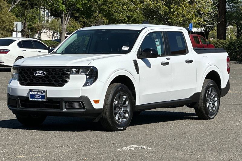 Ford Maverick Vehicle Full-screen Gallery Image 07