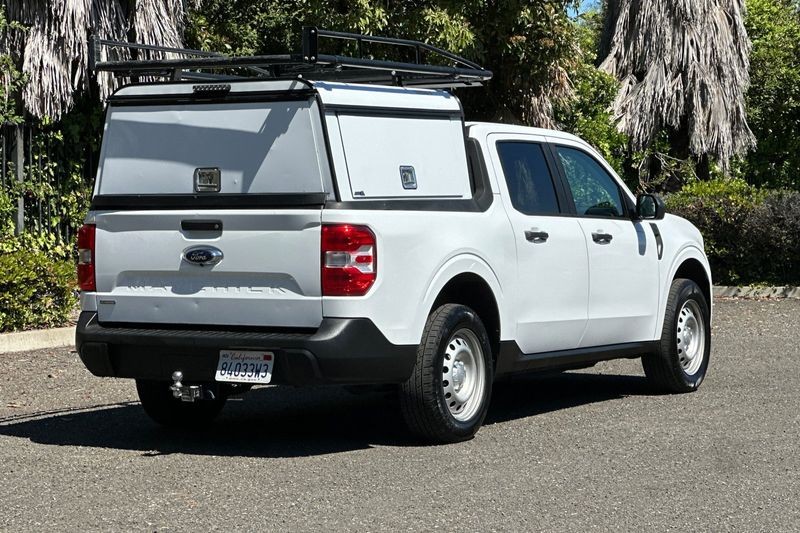 Ford Maverick Vehicle Full-screen Gallery Image 03