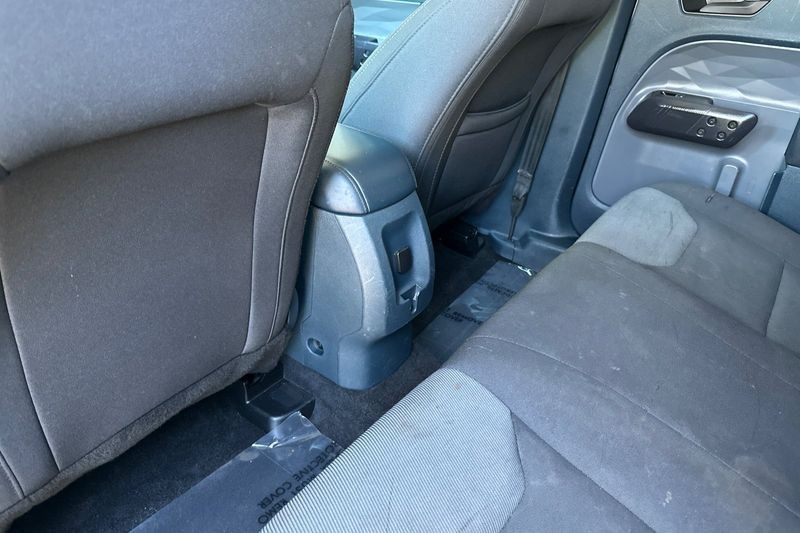 Ford Maverick Vehicle Full-screen Gallery Image 13