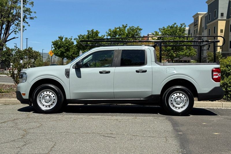 Ford Maverick Vehicle Full-screen Gallery Image 06