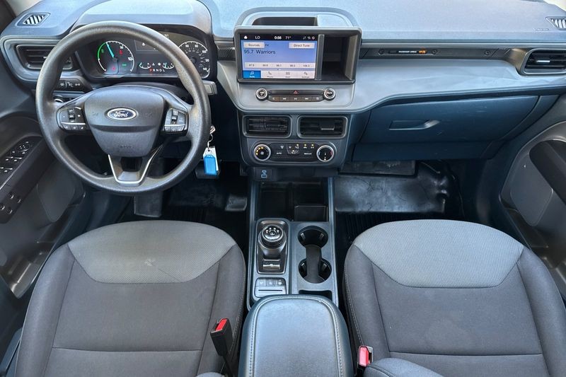 Ford Maverick Vehicle Full-screen Gallery Image 14