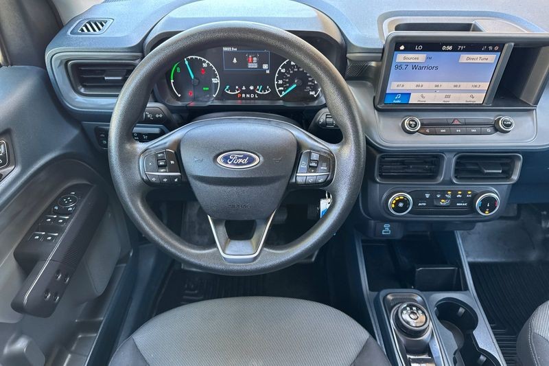 Ford Maverick Vehicle Full-screen Gallery Image 15