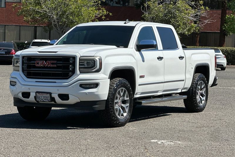 GMC Sierra 1500 Vehicle Full-screen Gallery Image 07