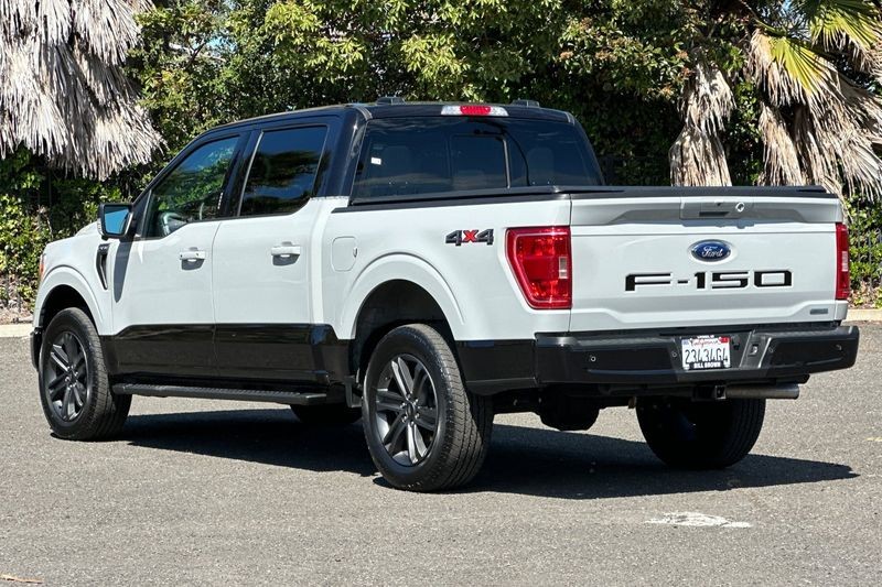 Ford F-150 Vehicle Full-screen Gallery Image 05