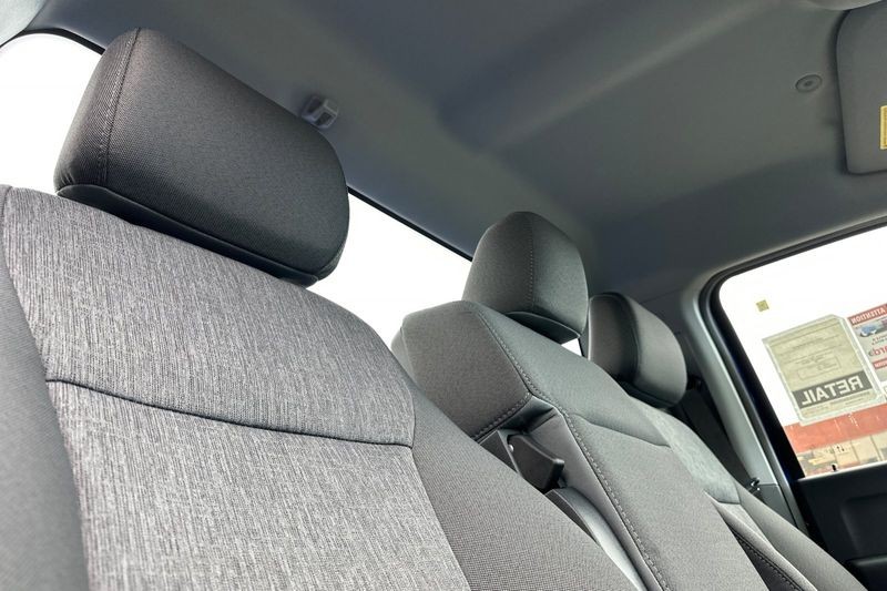 Ford F-150 Vehicle Full-screen Gallery Image 15