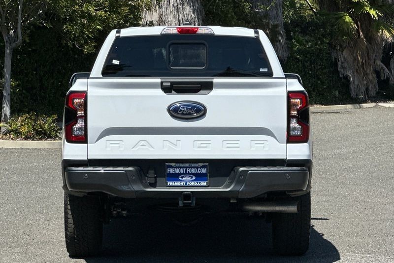 Ford Ranger Vehicle Full-screen Gallery Image 04