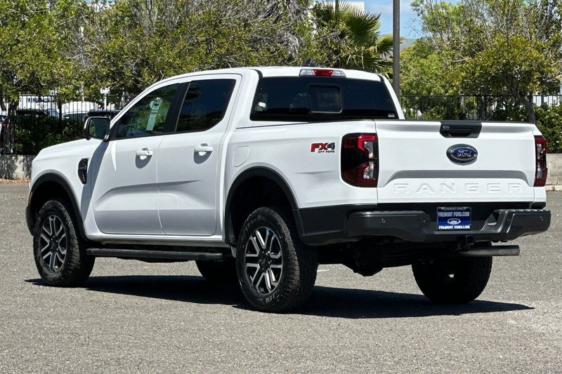 Ford Ranger Vehicle Full-screen Gallery Image 05