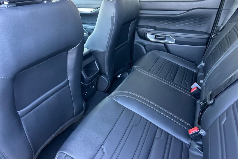 Ford Ranger Vehicle Full-screen Gallery Image 12