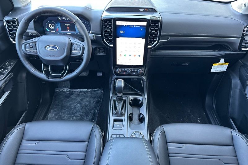 Ford Ranger Vehicle Full-screen Gallery Image 14