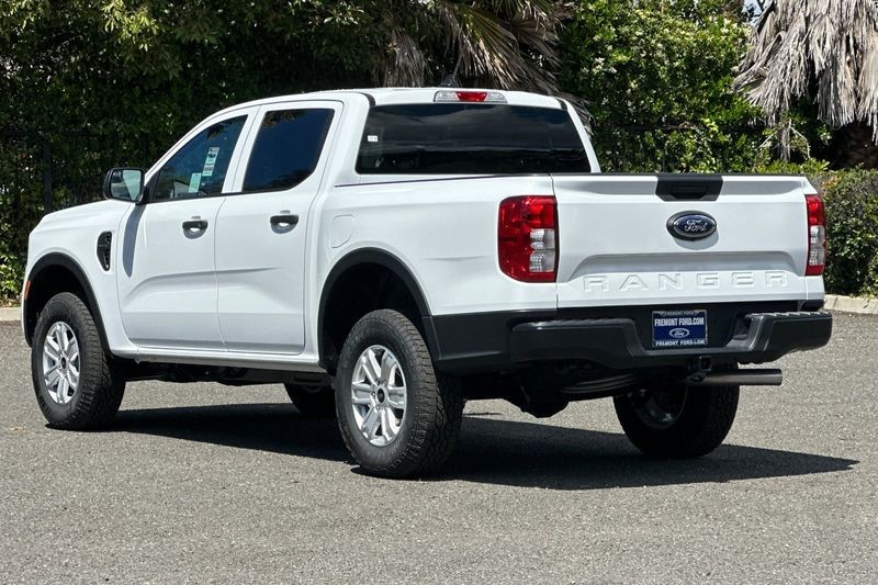 Ford Ranger Vehicle Full-screen Gallery Image 05