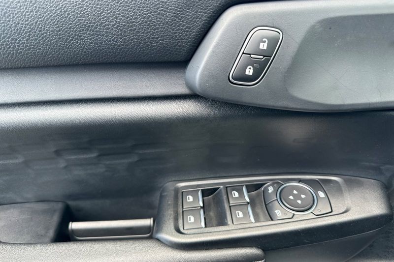 Ford Ranger Vehicle Full-screen Gallery Image 10