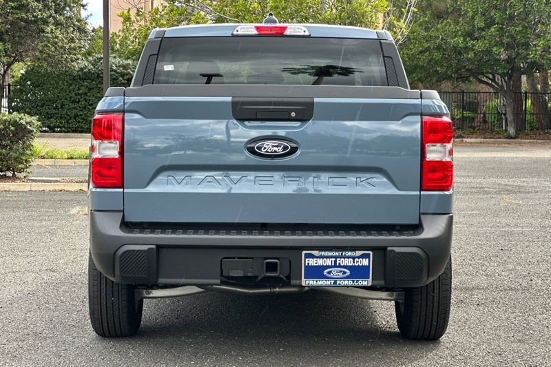 Ford Maverick Vehicle Full-screen Gallery Image 04