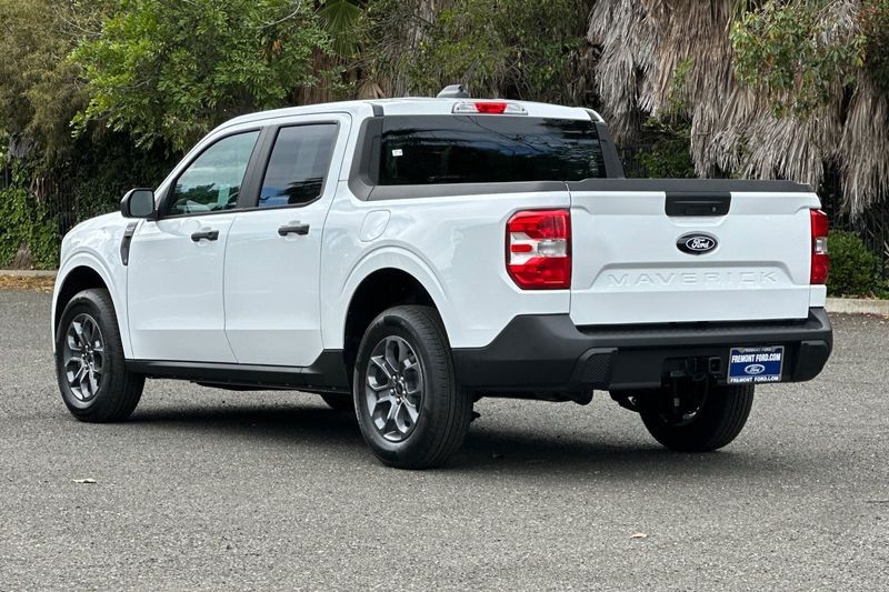 Ford Maverick Vehicle Full-screen Gallery Image 05