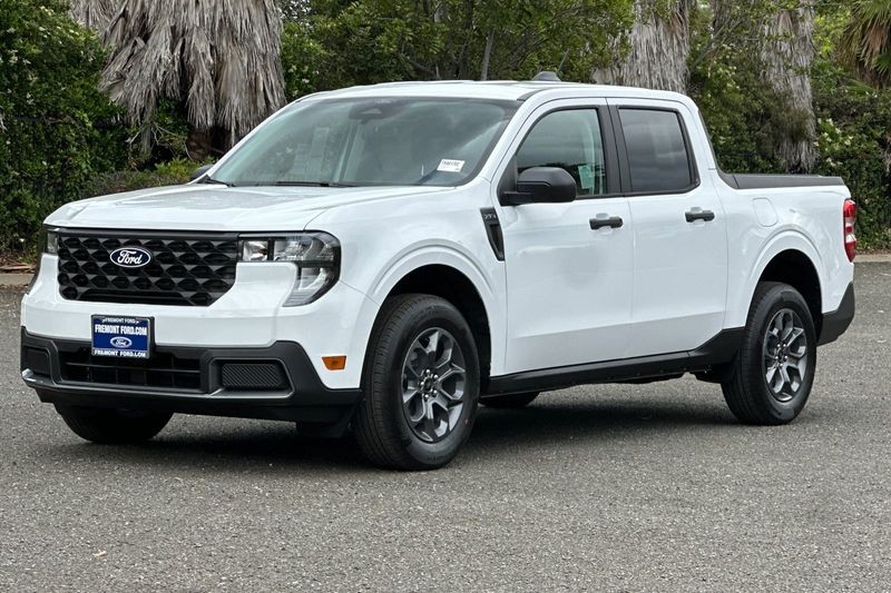 Ford Maverick Vehicle Full-screen Gallery Image 07