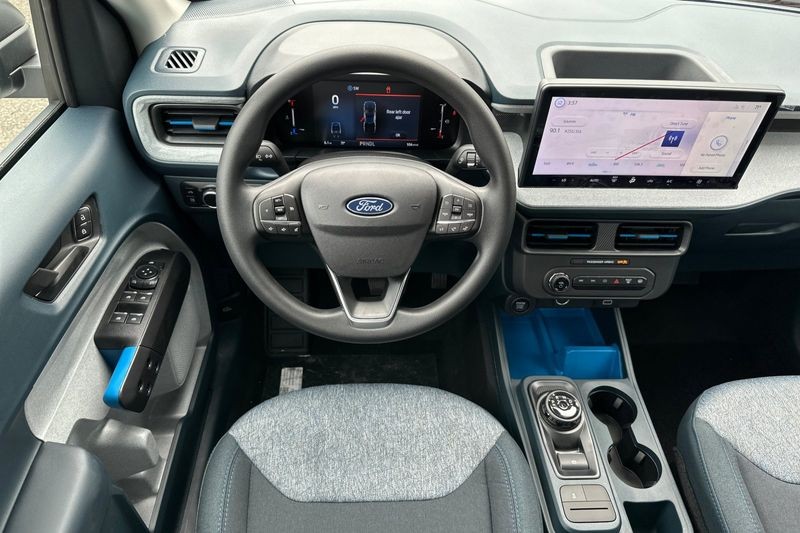 Ford Maverick Vehicle Full-screen Gallery Image 14