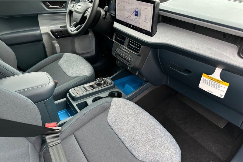 Ford Maverick Vehicle Full-screen Gallery Image 15