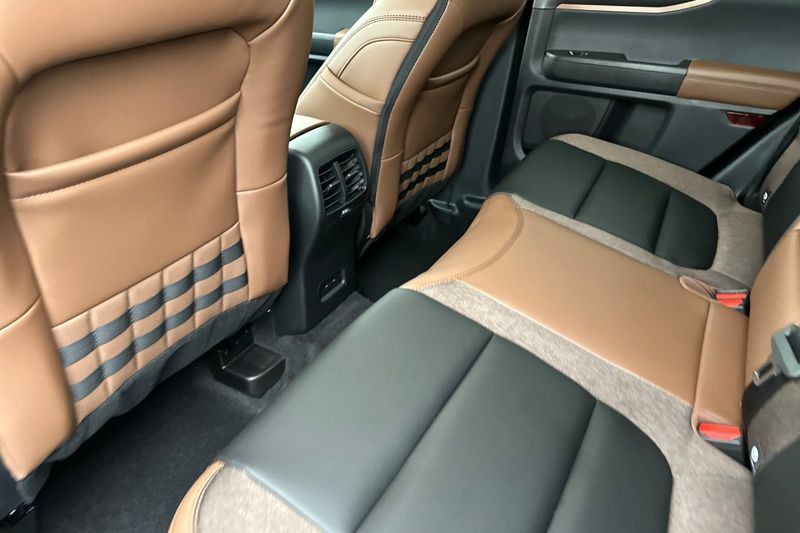 Ford Bronco Sport Vehicle Full-screen Gallery Image 12