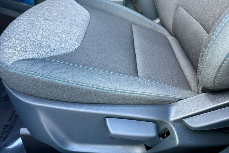 Ford Maverick Vehicle Full-screen Gallery Image 12