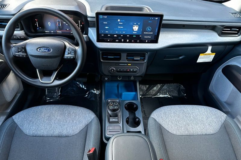 Ford Maverick Vehicle Full-screen Gallery Image 14