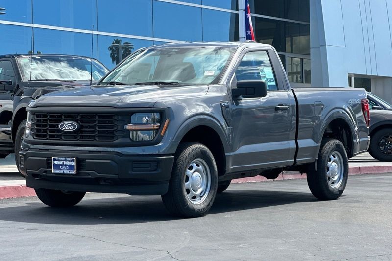 Ford F-150 Vehicle Full-screen Gallery Image 07