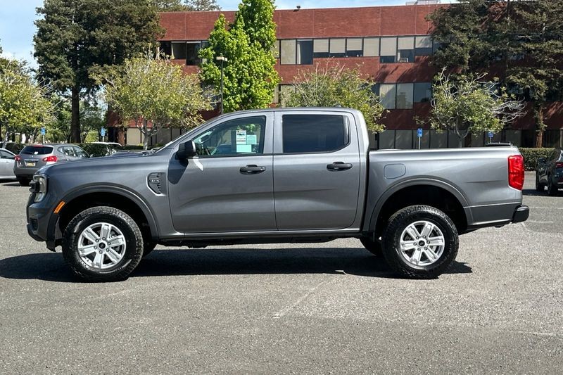 Ford Ranger Vehicle Full-screen Gallery Image 06