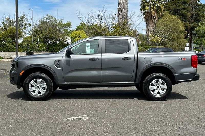 Ford Ranger Vehicle Full-screen Gallery Image 06